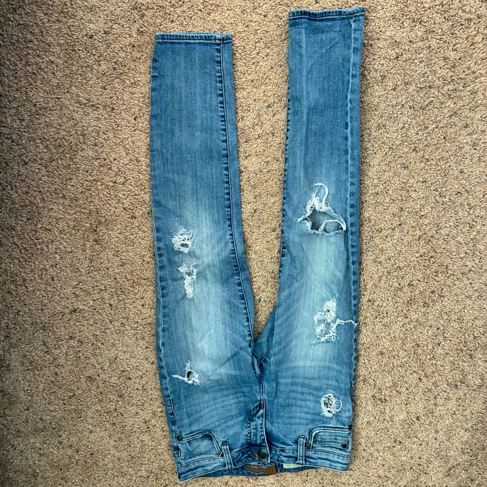 Kut from the Kloth Light Blue Distressed Skinny Jeans
